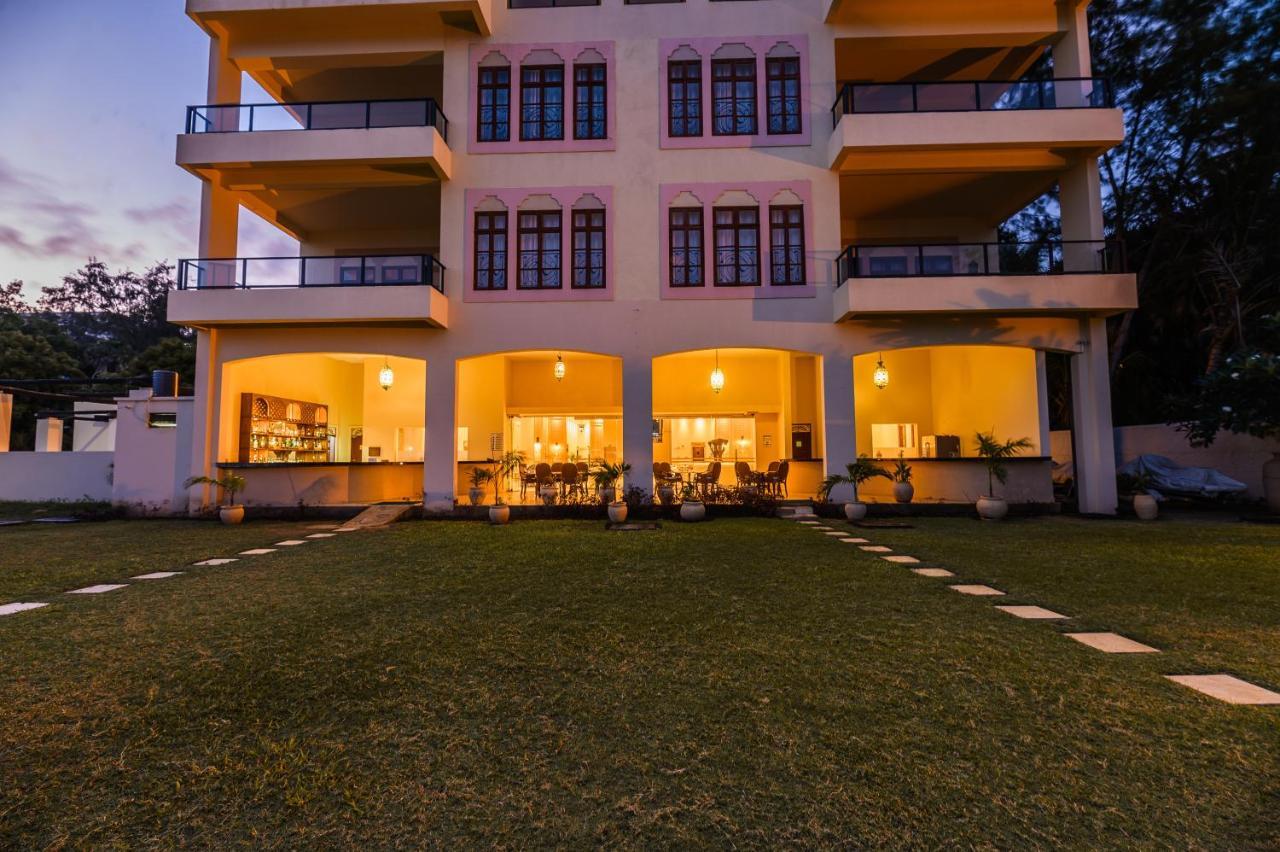 Cocoa Boutique Hotel - Your Kenyan Beachfront Bliss Mombasa Exterior photo